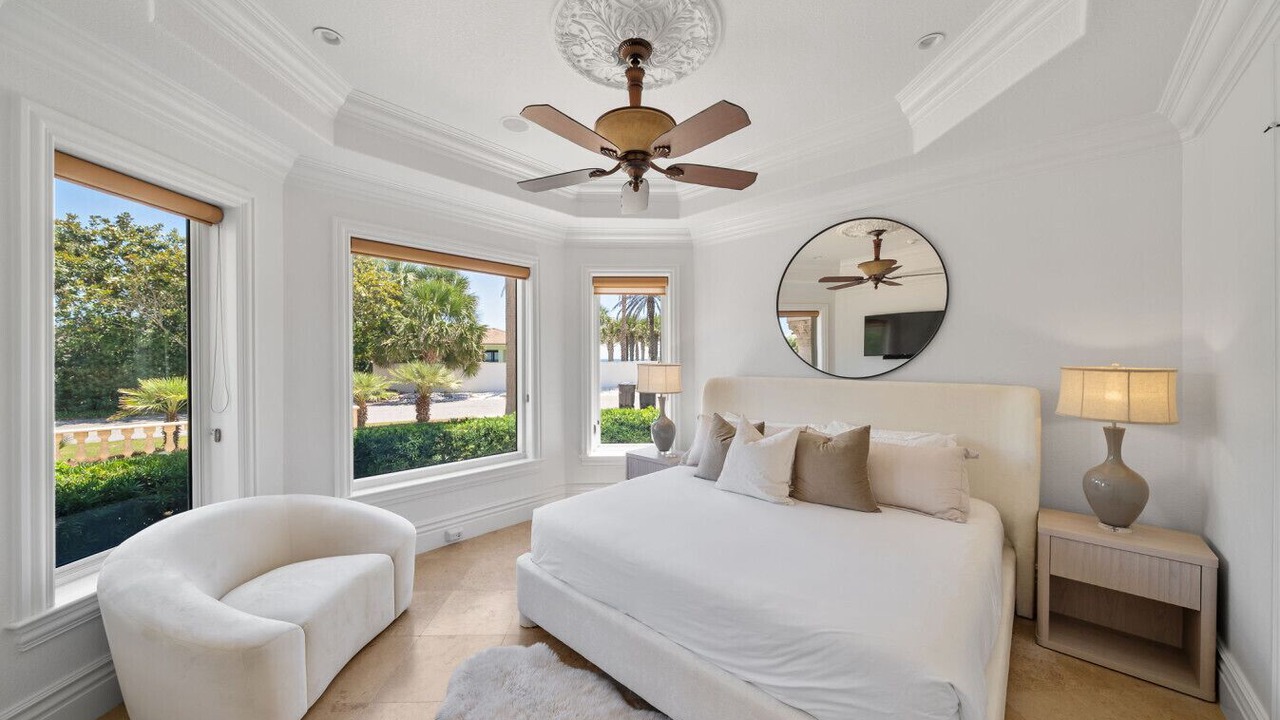 Photo of Bedroom in Seacrest
