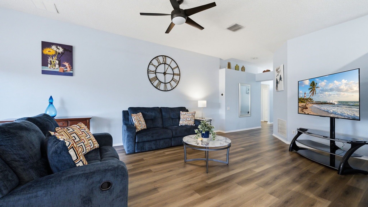 Photo of Livingroom in South Pointe of Tampa
