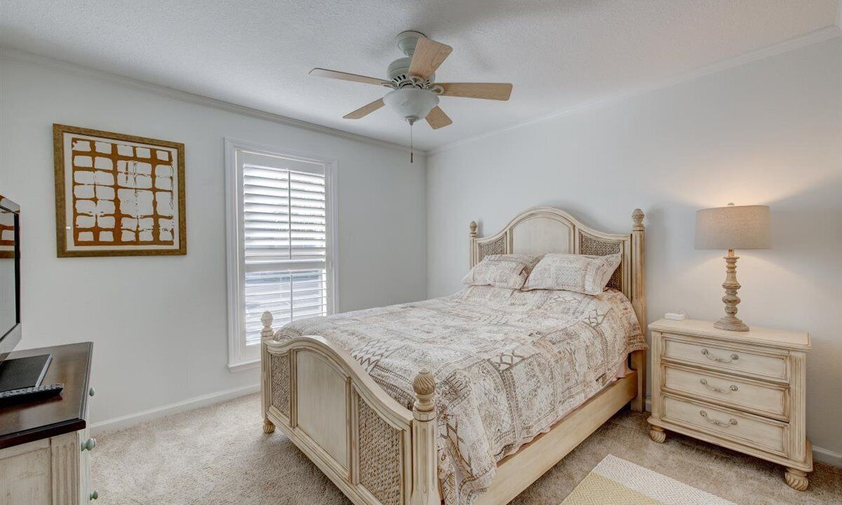 Photo of Bedroom in Holiday Isle