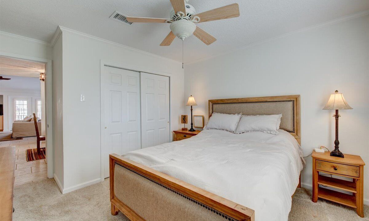 Photo of Bedroom in Holiday Isle
