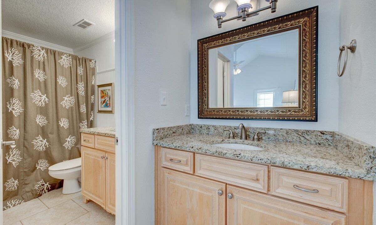 Photo of Bathroom in Holiday Isle
