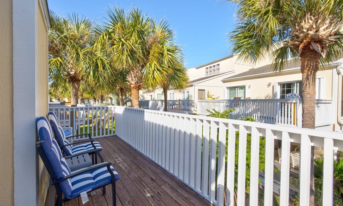 Photo of Patio Balcony in Holiday Isle