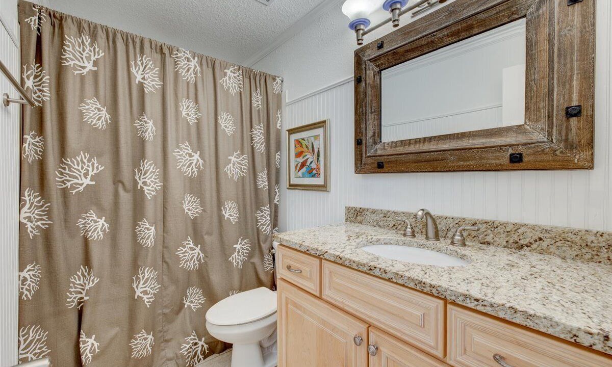 Photo of Bathroom in Holiday Isle