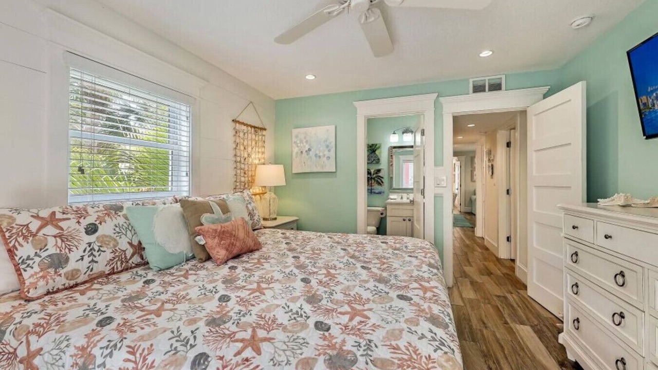 Photo of Bedroom in Siesta Key Village