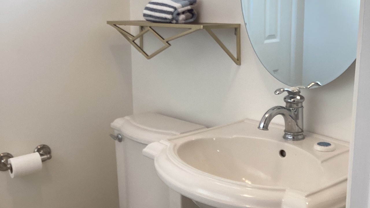 Photo of Bathroom in Colin Park