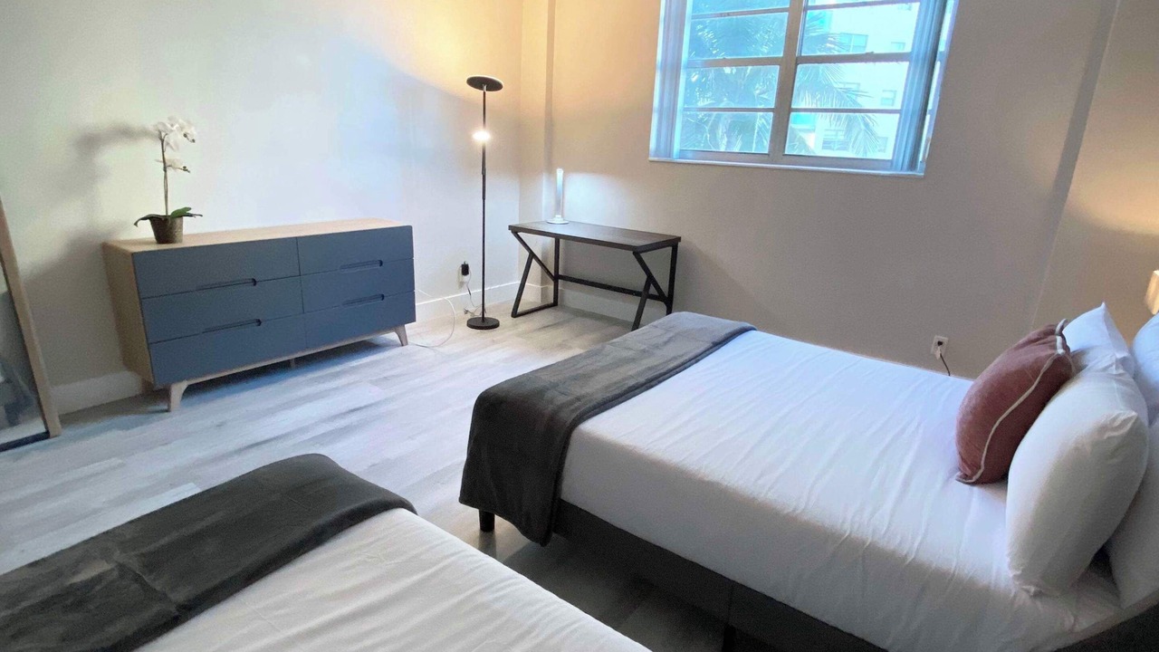 Photo of Bedroom in Hollywood South Central Beach