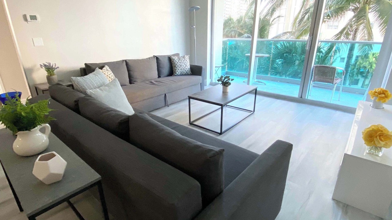 Photo of Livingroom in Hollywood South Central Beach