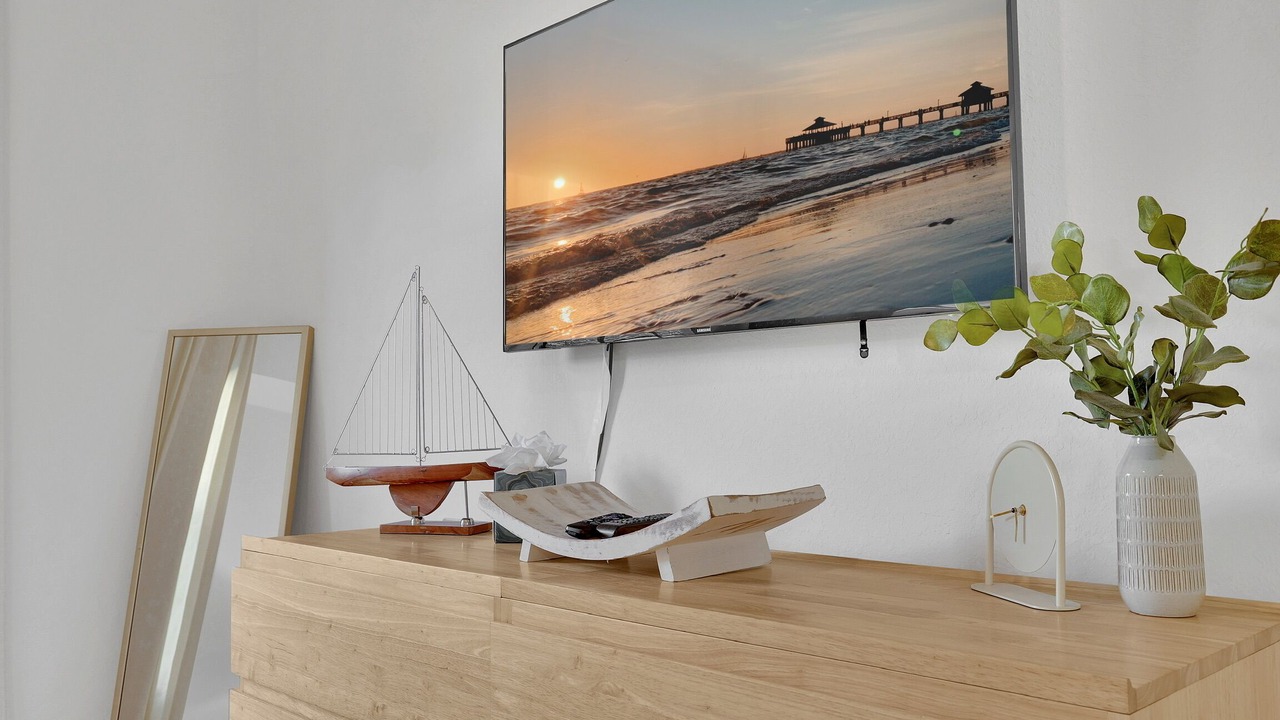 Photo of Bedroom in Bonita Shores
