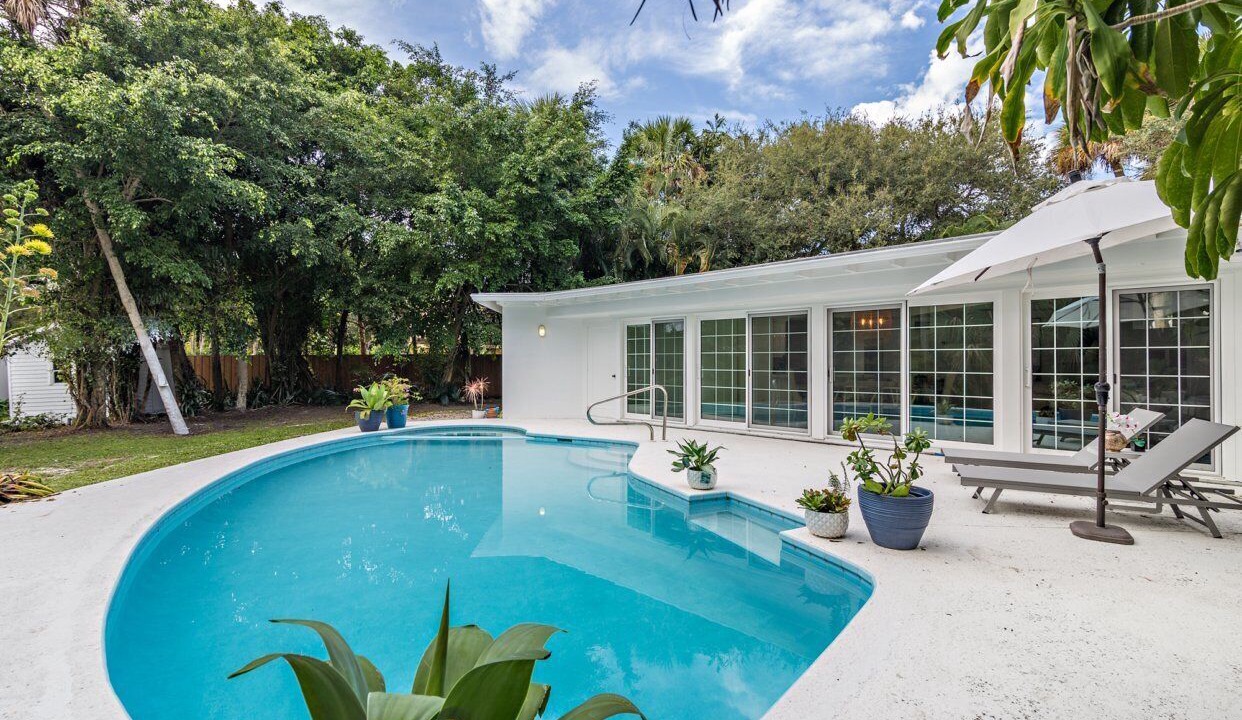 Photo of Outdoor in Central Beach