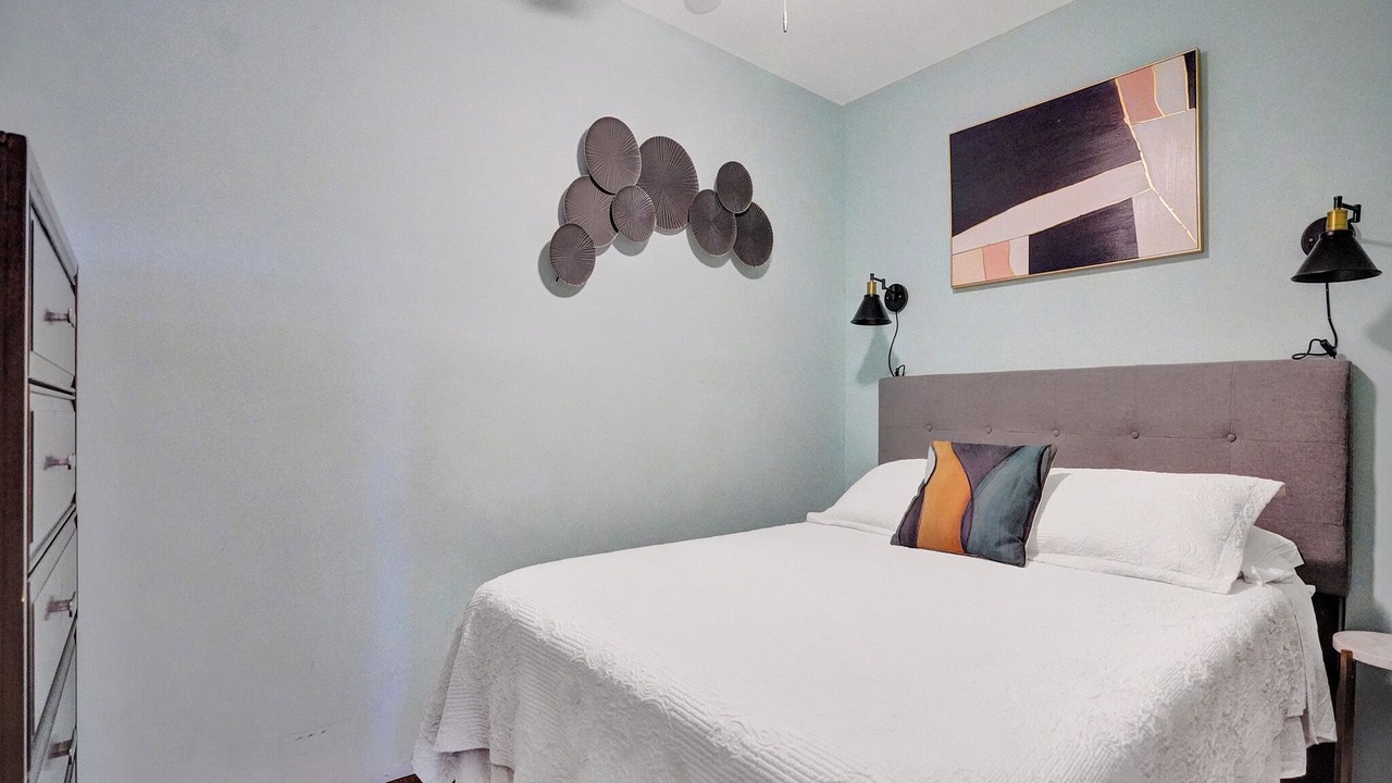 Photo of Bedroom in Coral Heights