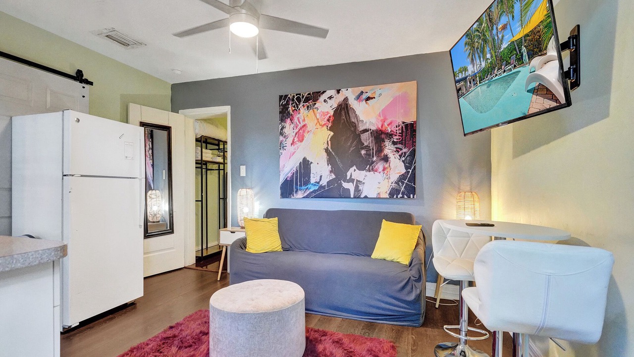 Photo of Livingroom in Coral Heights