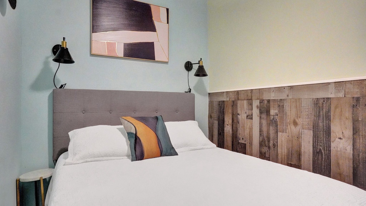 Photo of Bedroom in Coral Heights
