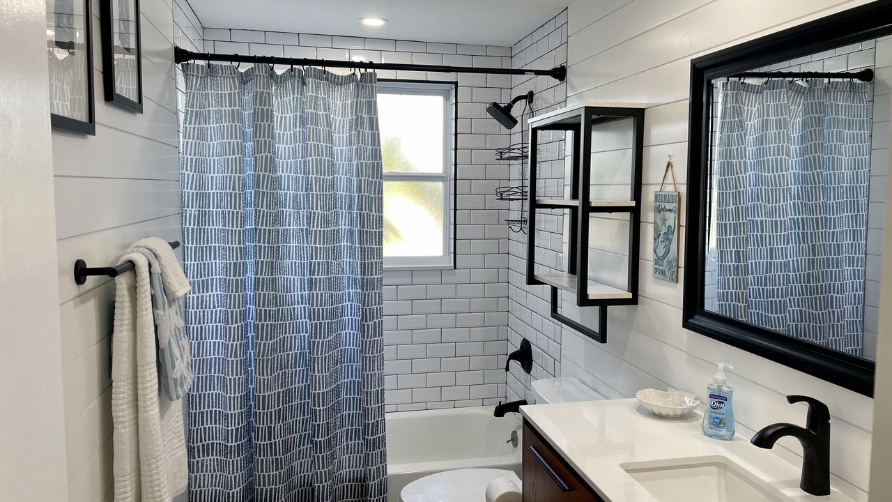 Photo of Bathroom in Laurel