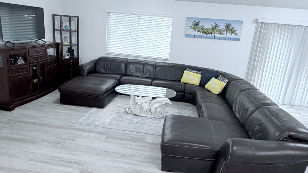 Photo of Livingroom in Weeki Wachee Gardens