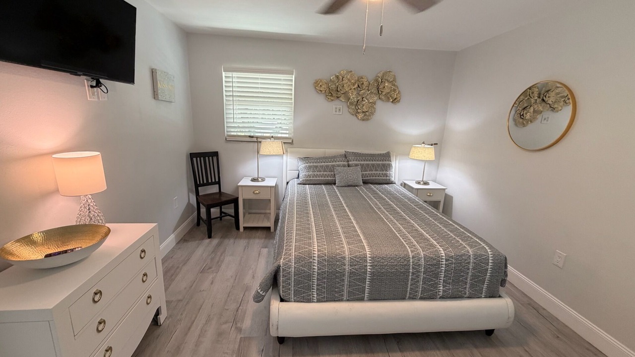 Photo of Bedroom in Weeki Wachee Gardens