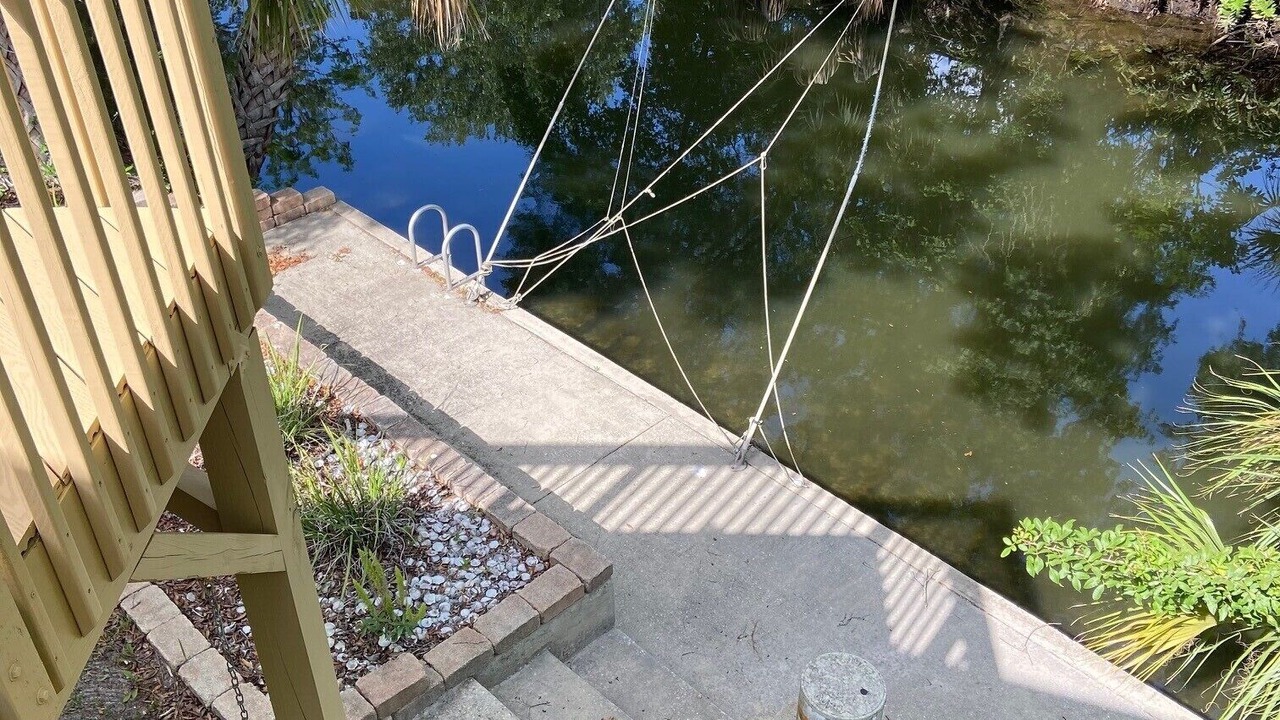 Photo of Outdoor in Weeki Wachee Gardens