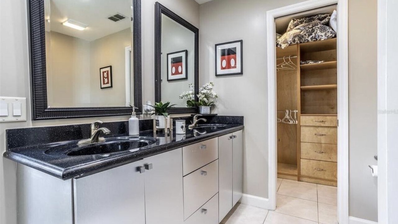 Photo of Bathroom in Buena Ventura Lakes