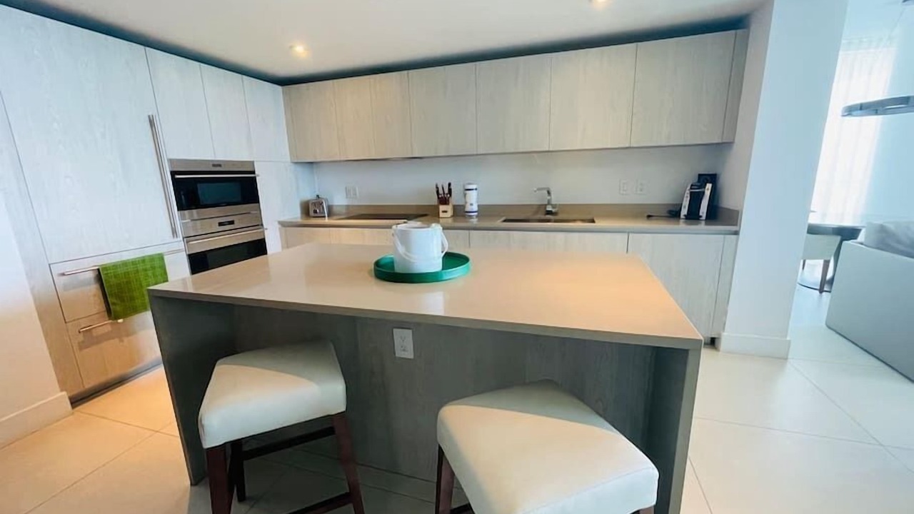 Photo of Kitchen in Hollywood South Central Beach
