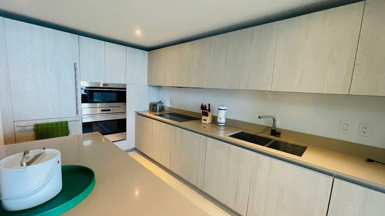 Photo of Kitchen in Hollywood South Central Beach