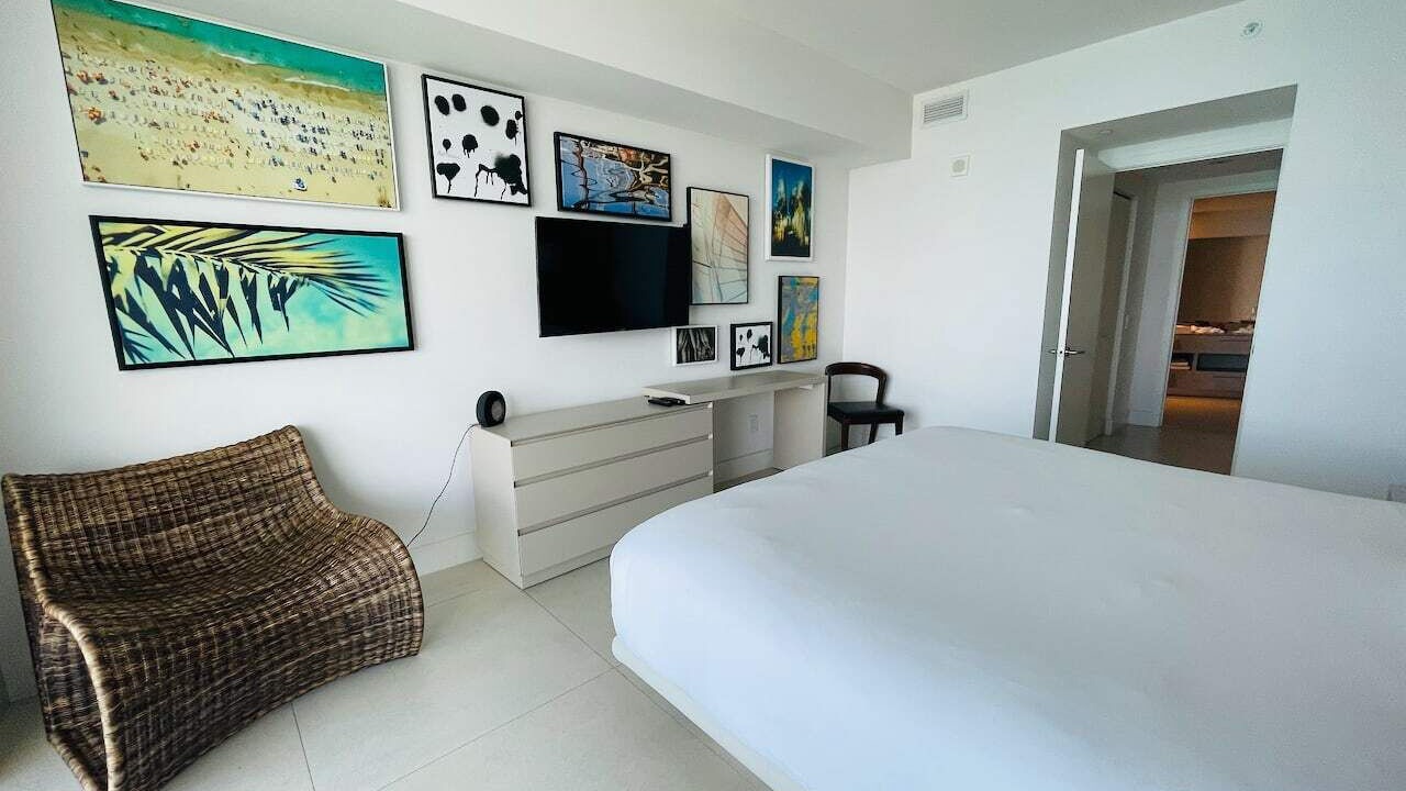 Photo of Bedroom in Hollywood South Central Beach