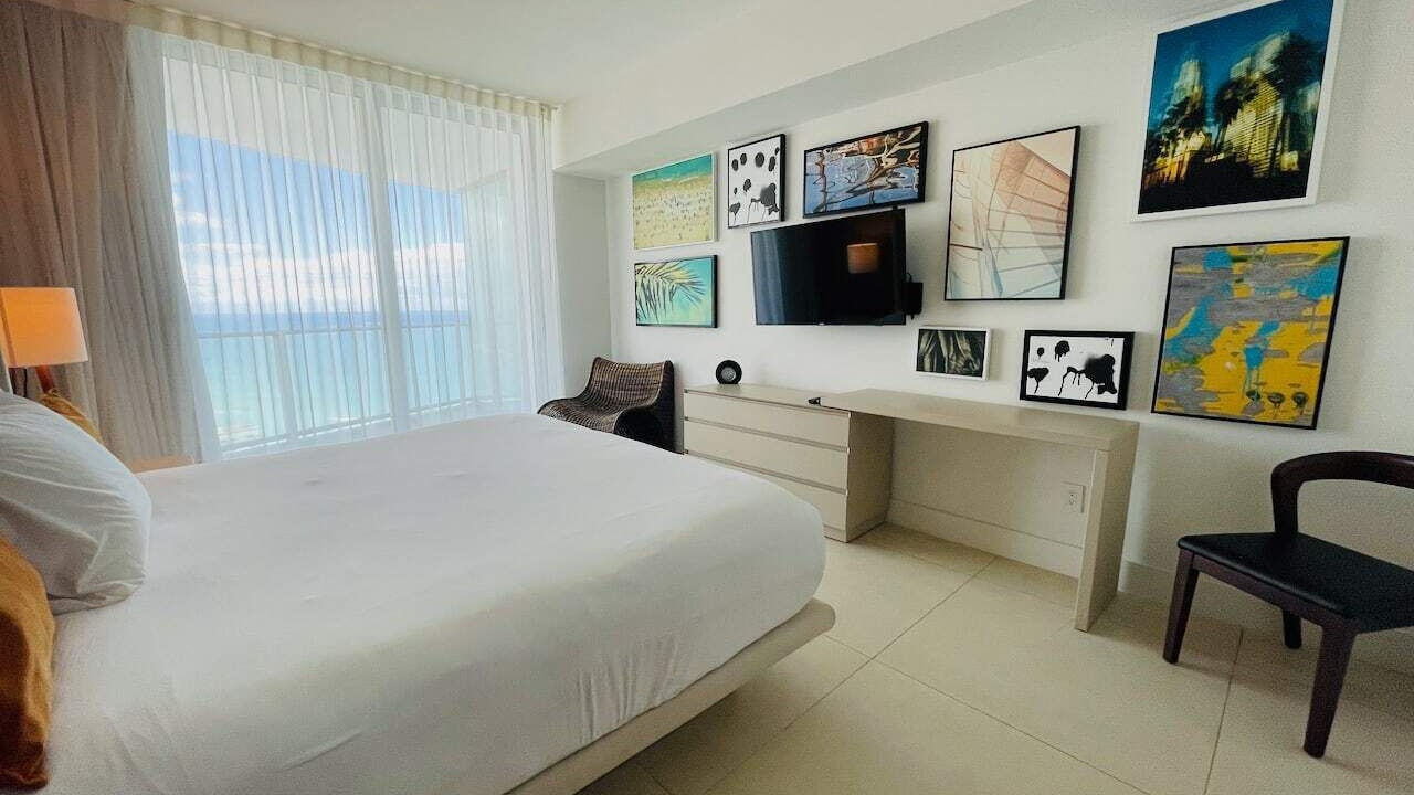 Photo of Bedroom in Hollywood South Central Beach