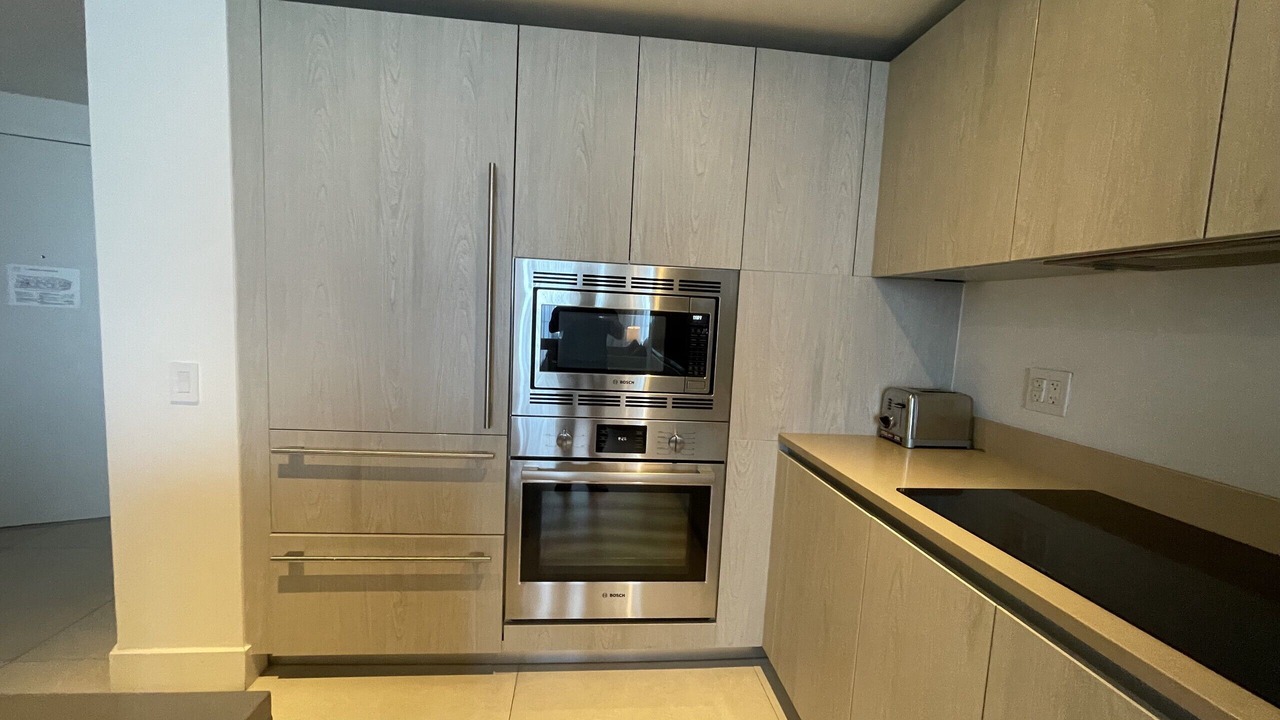 Photo of Kitchen in Hollywood South Central Beach