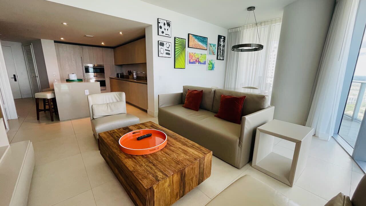 Photo of Livingroom in Hollywood South Central Beach