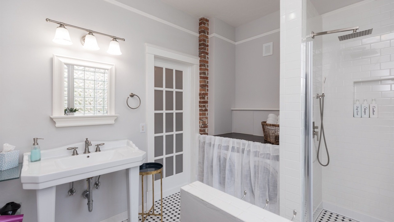 Photo of Bathroom in Lincolnville