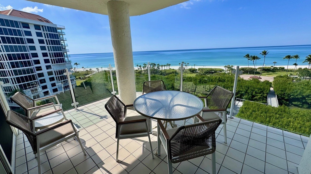Photo of Outdoor in Park Shore