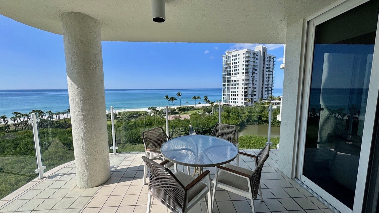 Photo of Outdoor in Park Shore