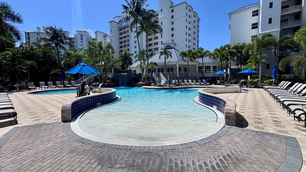Photo of Outdoor in Vanderbilt Beach