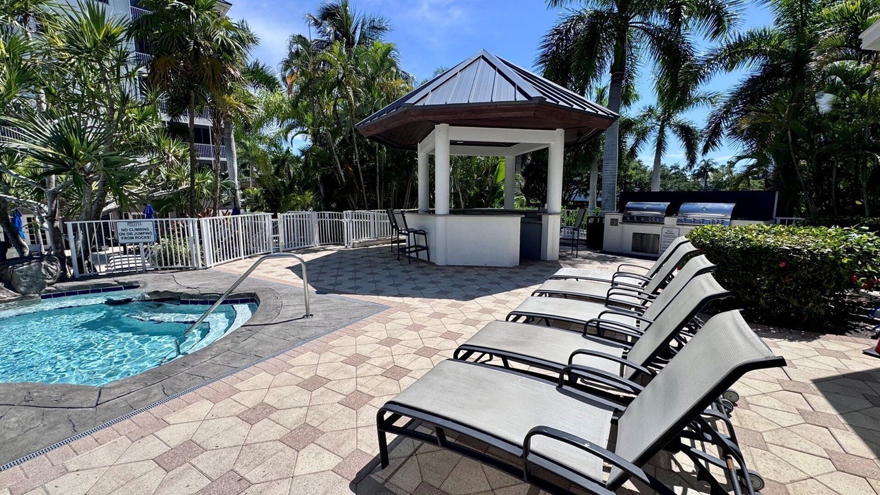 Photo of Outdoor in Vanderbilt Beach