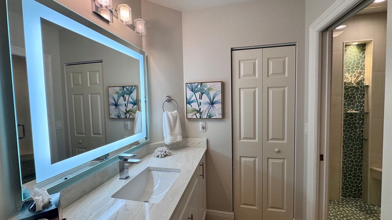Photo of Bathroom in Vanderbilt Beach