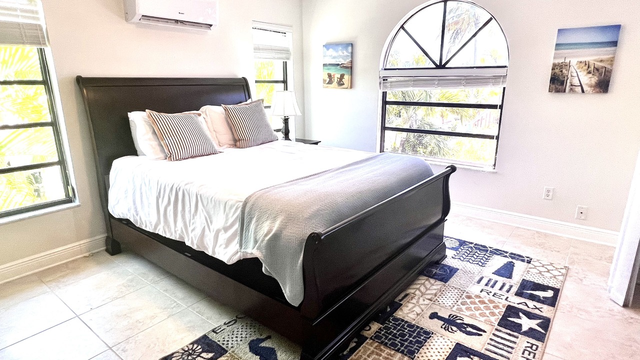 Photo of Bedroom in Summerland Key