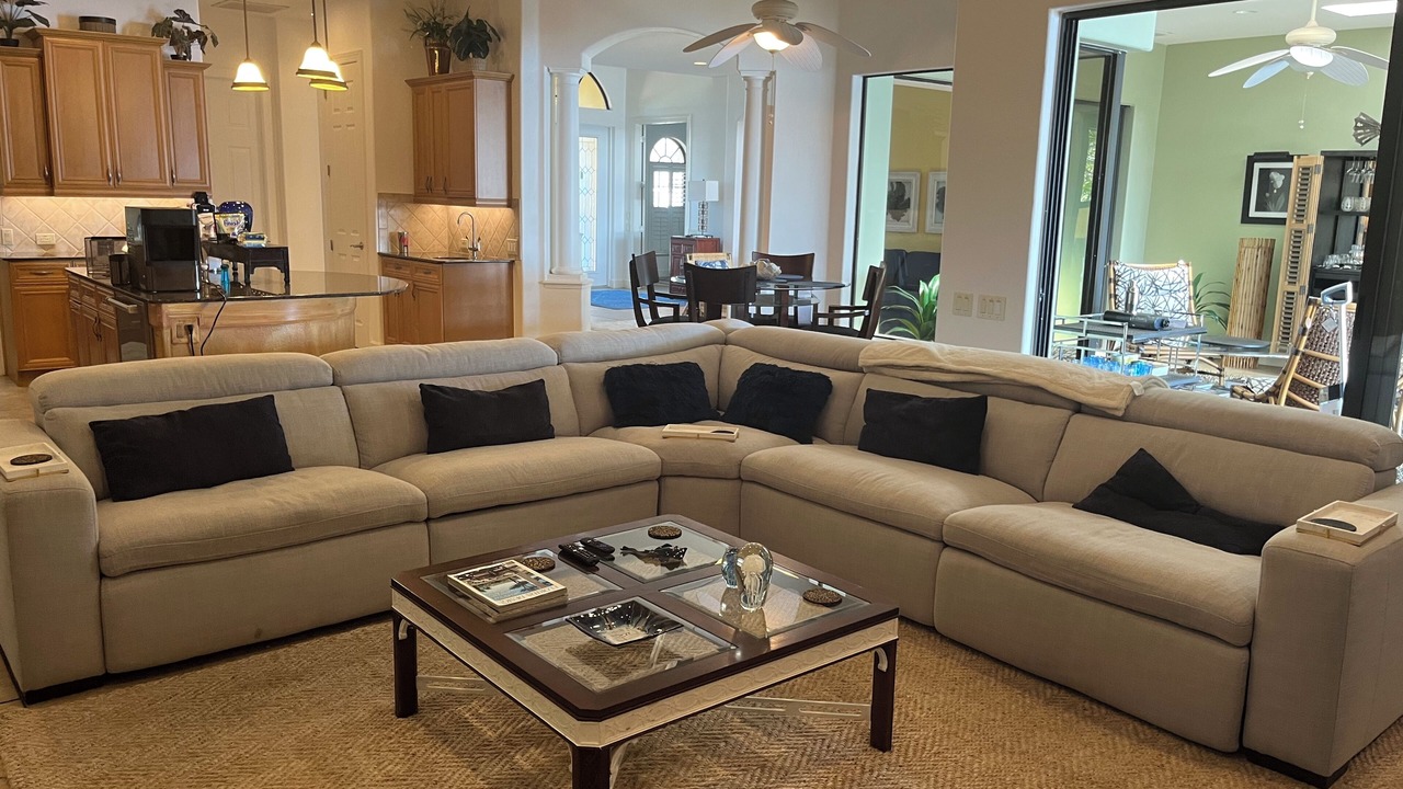 Photo of Livingroom in Broadwater