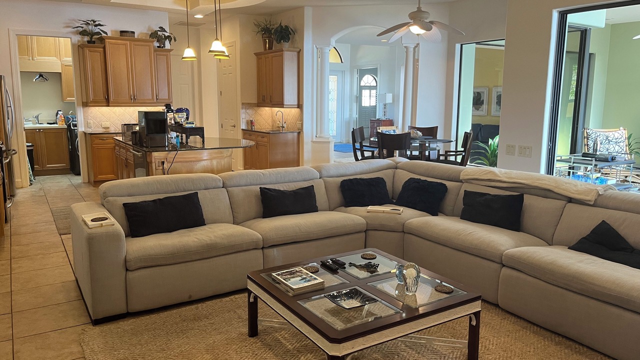 Photo of Livingroom in Broadwater