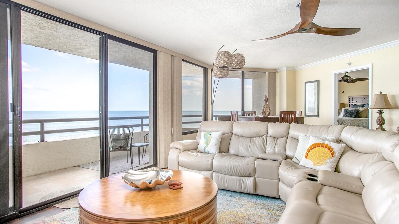 Photo of Livingroom in Venetian Way South