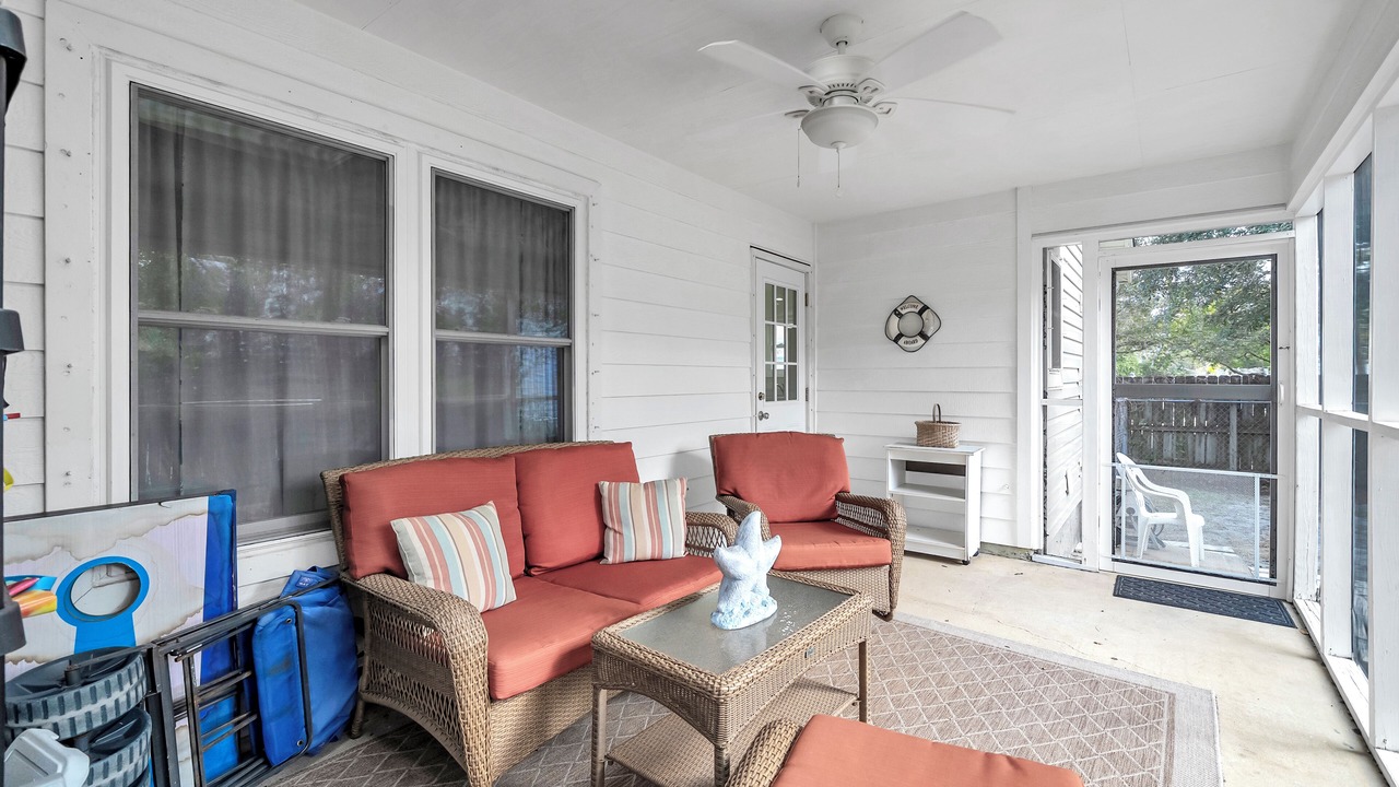 Photo of Livingroom in Crystal Beach