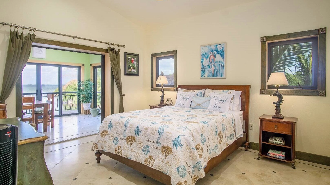 Photo of Bedroom in Marathon