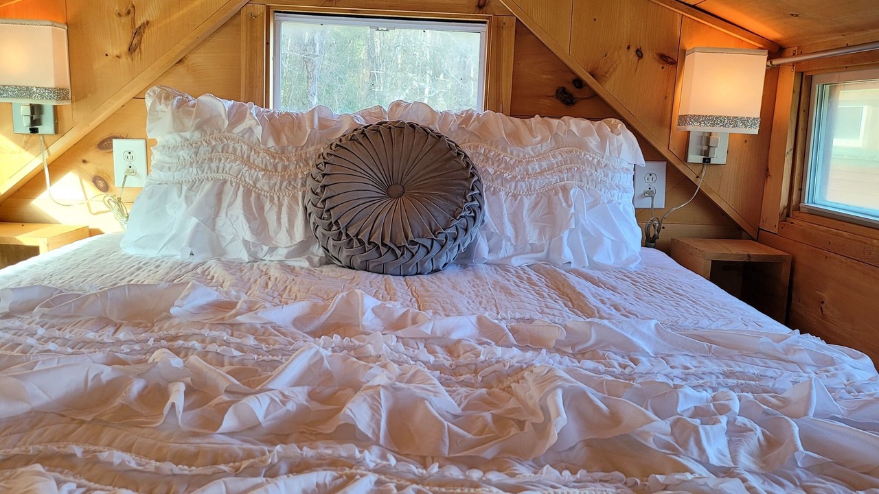 Photo of Bedroom in Georgia Coast