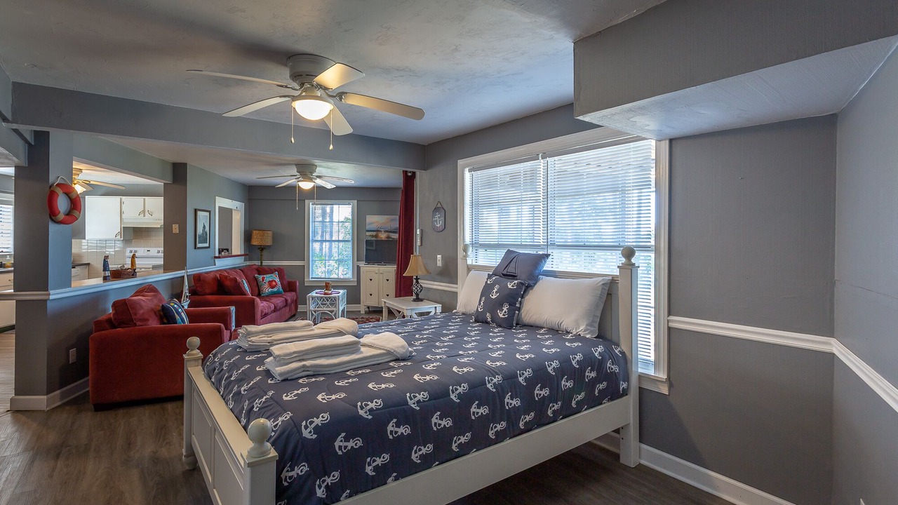Photo of Bedroom in Carrabelle