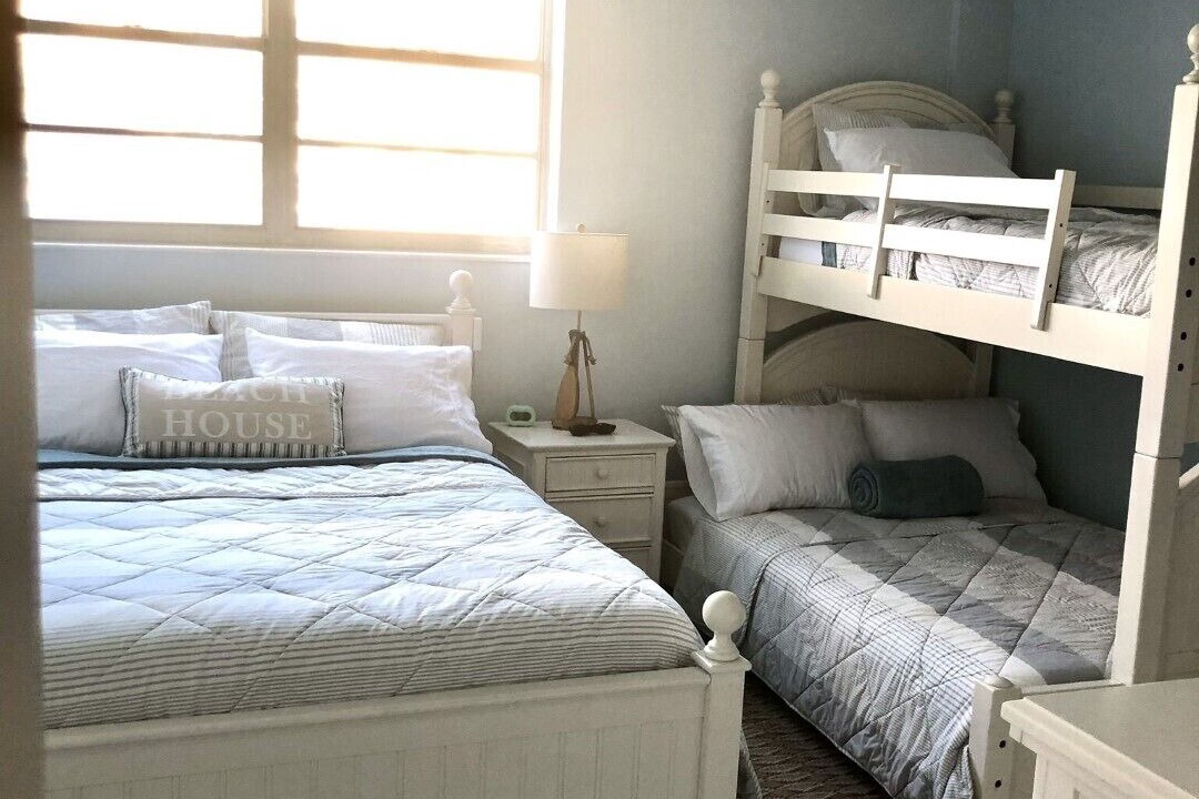 Photo of Bedroom in Hollywood South Central Beach