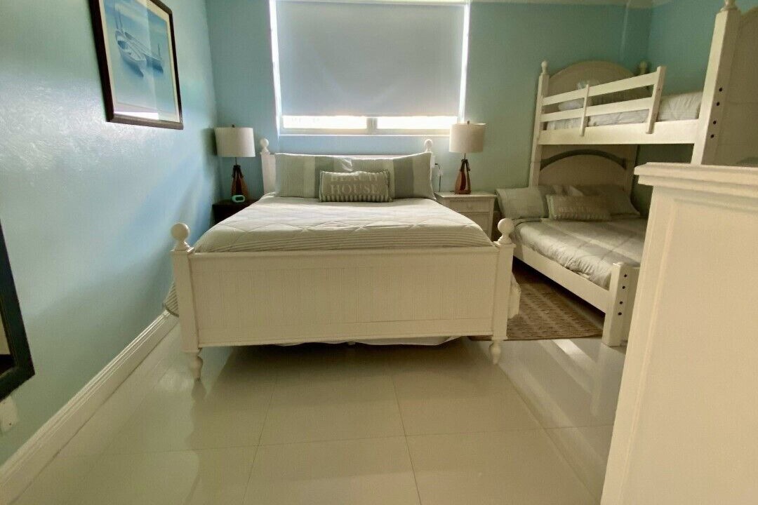 Photo of Bedroom in Hollywood South Central Beach
