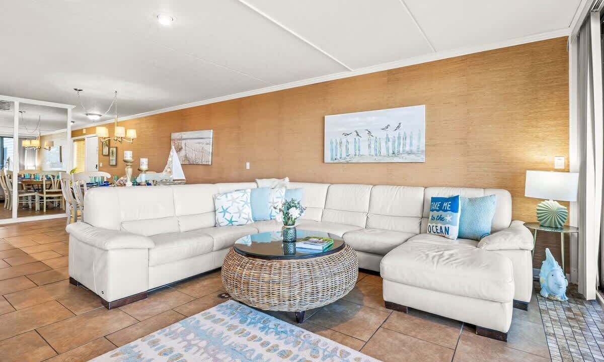 Photo of Livingroom in Belleair Beach