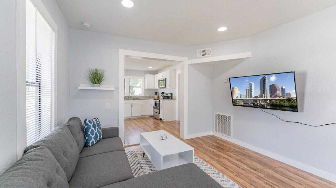 Photo of Livingroom in East Tampa