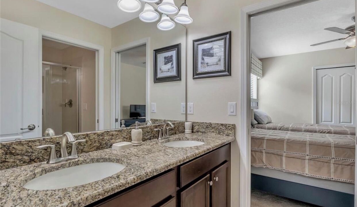 Photo of Bathroom in Davenport