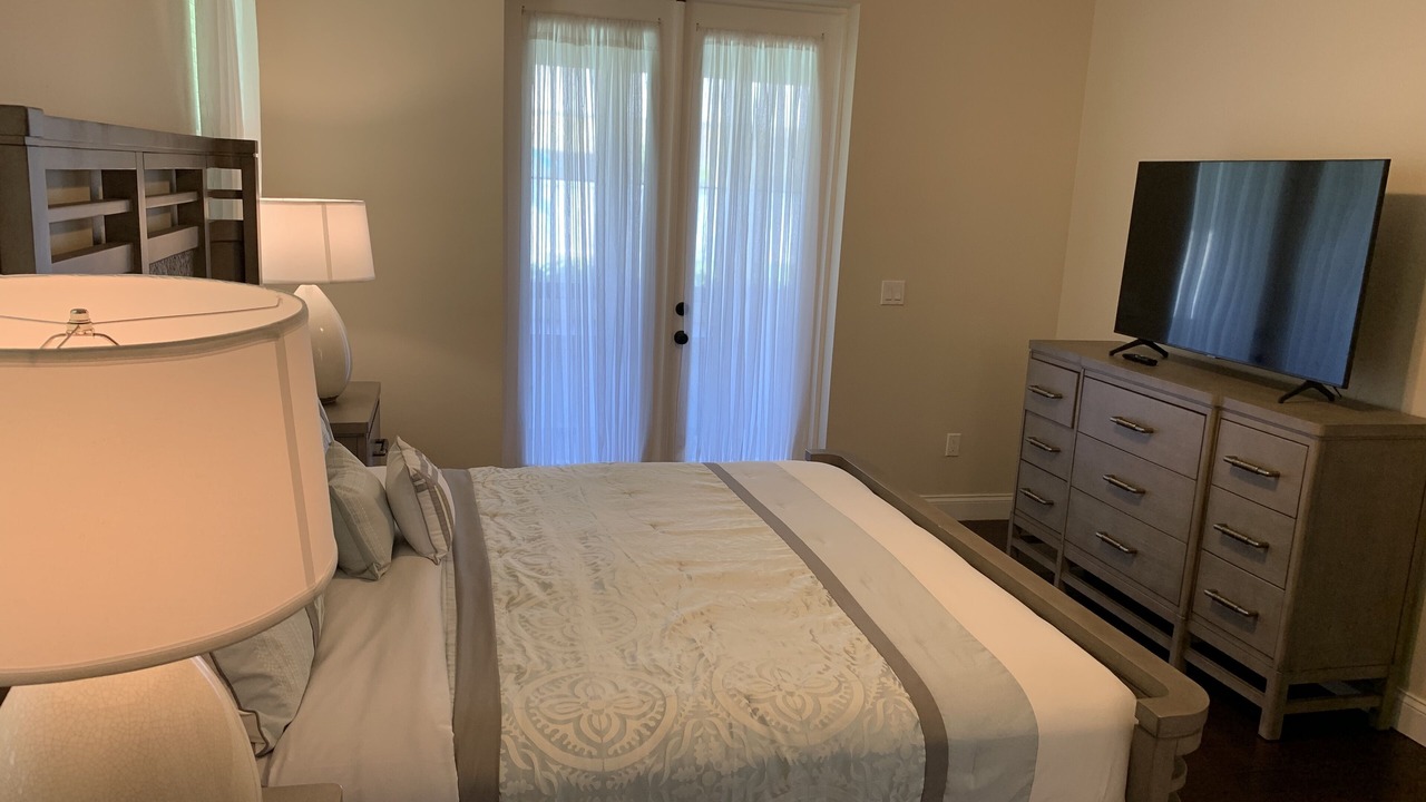 Photo of Bedroom in Edgewater