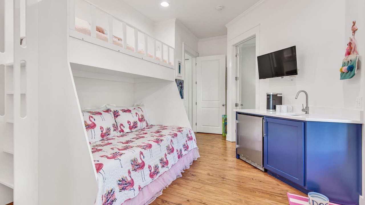 Photo of Bedroom in Treetop