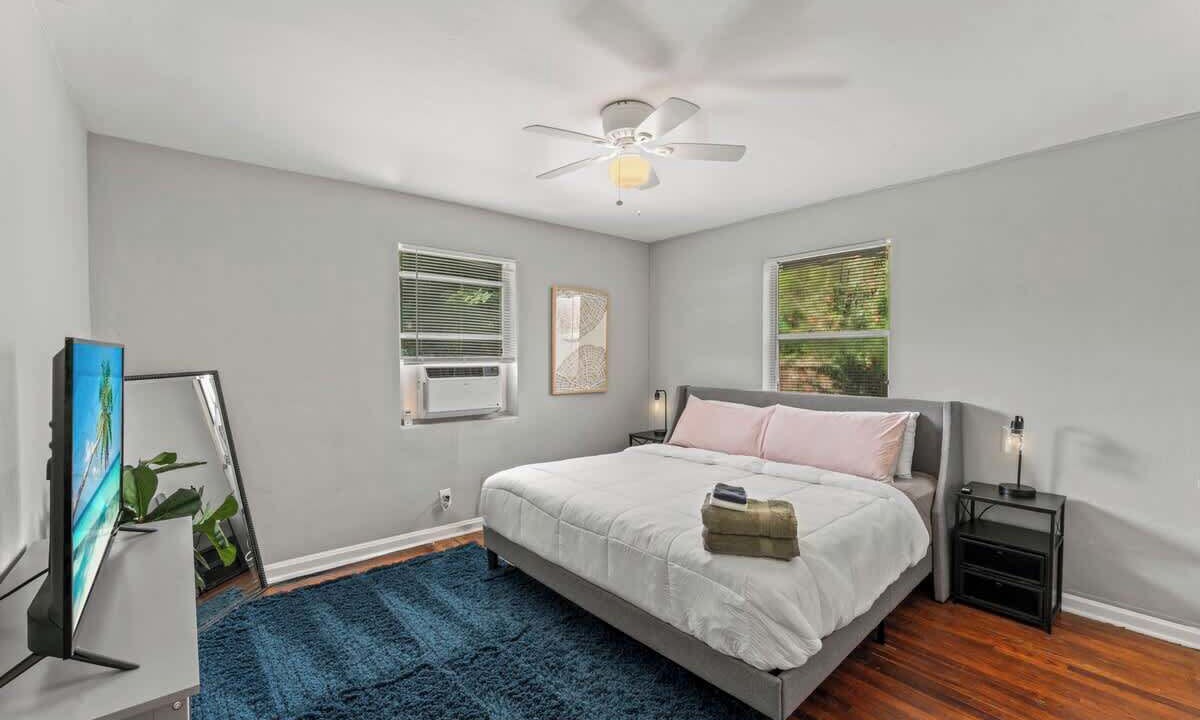 Photo of Bedroom in Riverside