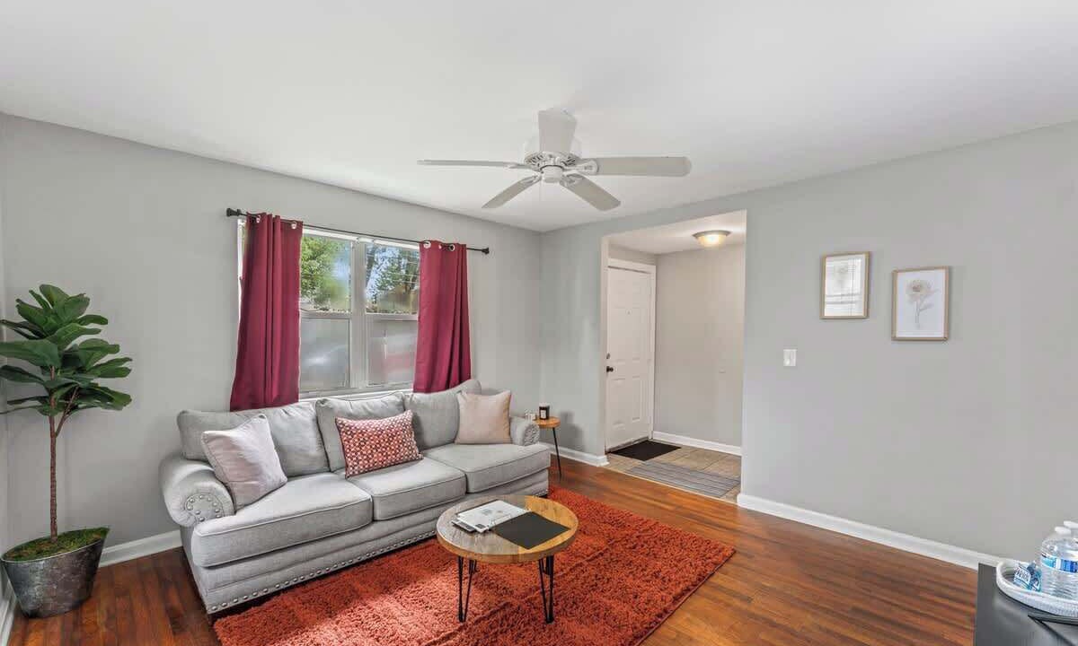 Photo of Livingroom in Riverside